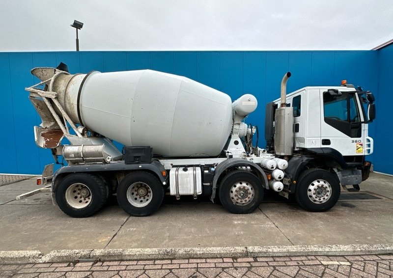 خلاطات خرسانة